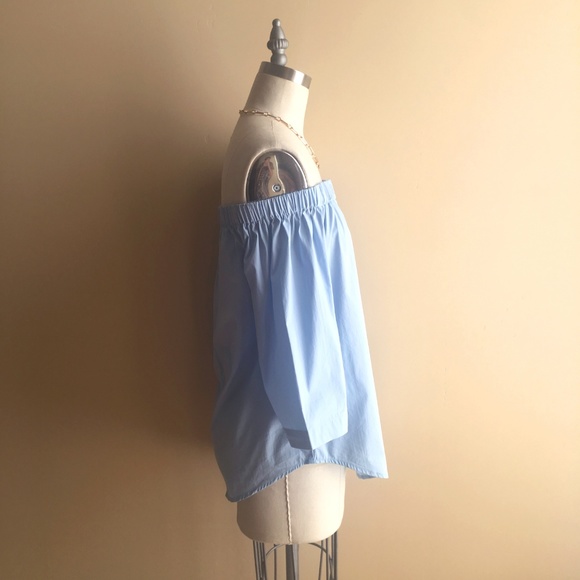 NWOT Lumiere Blue Off The Shoulder Button Up Top - Picture 2 of 4